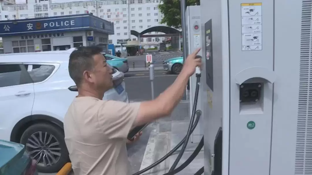 西昌西客站充电站启用，出租车超级快充更高效！插图2