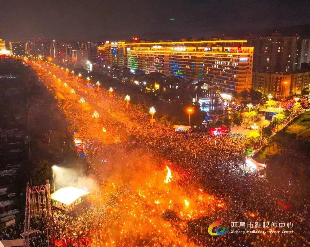 西昌今夏因“阿昌”出圈，高频聚焦整版报道热议！插图39