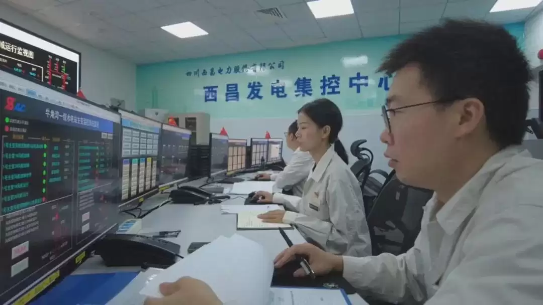 国庆西昌电力人坚守，守护万家灯火通明照亮！插图5