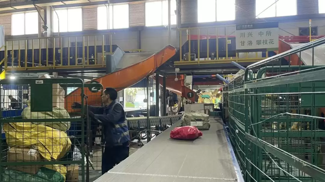 凉山邮政迎战超长“双十一”，34天配送高峰挑战！插图2