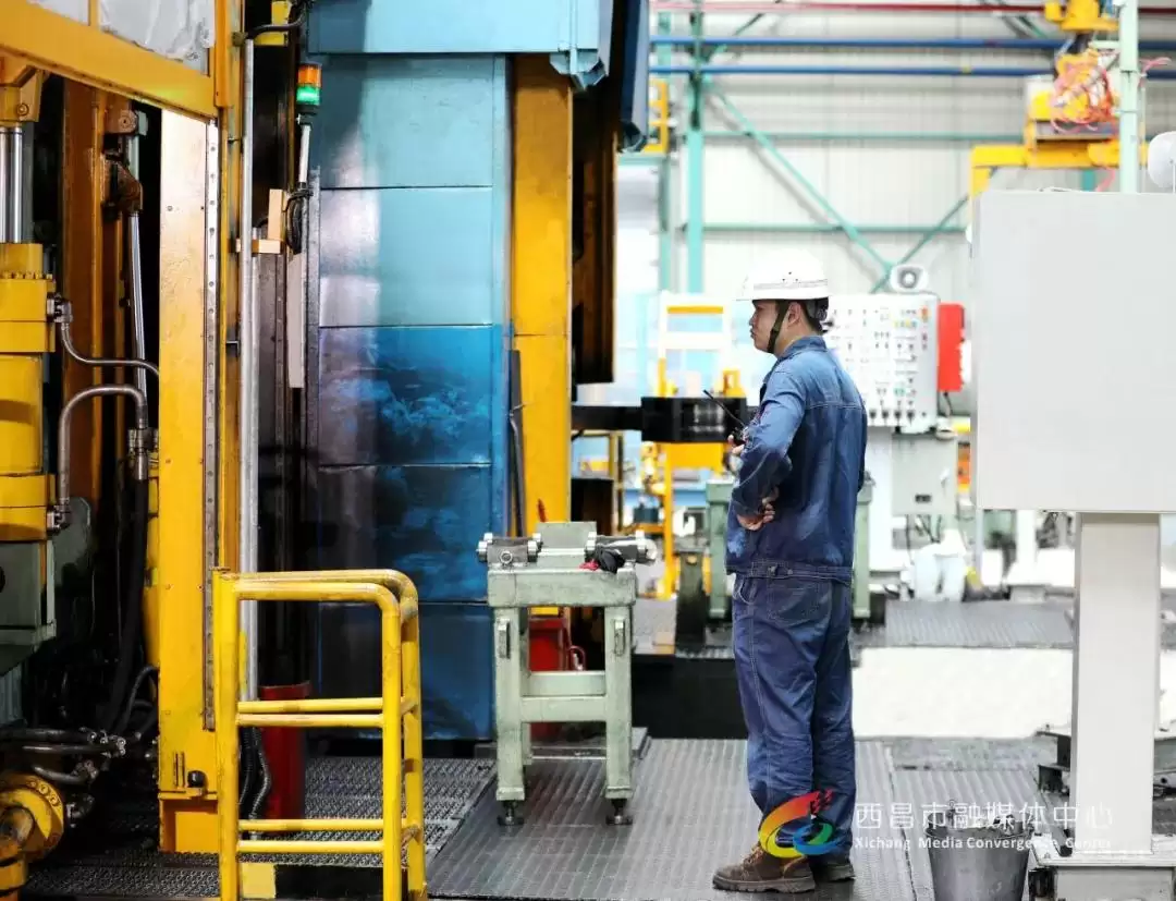 西昌市摄影家协会作品展，钢铁职工风采尽展现！插图11