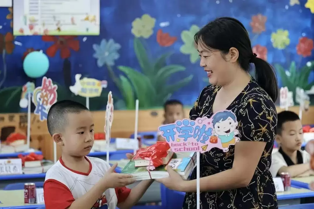 西昌新学期开学，师生奔赴“热辣滚烫”新学年！插图6