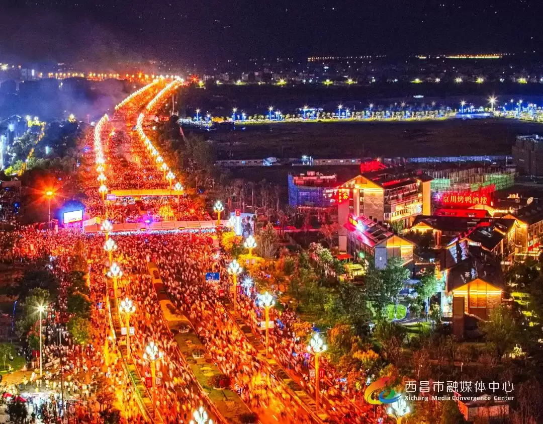 视觉盛宴：2024年凉山彝族火把节精彩画面回顾！插图23