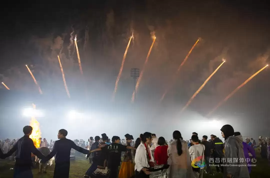 视觉盛宴：2024年凉山彝族火把节精彩画面回顾！插图54