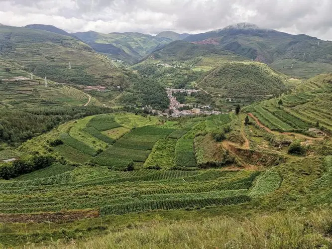 专题-满银沟镇-会东网