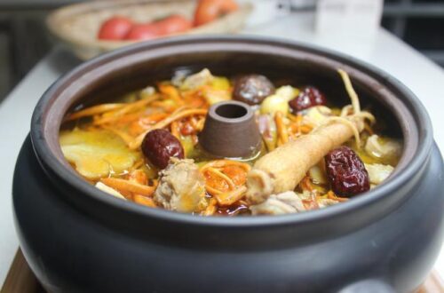 云南美食探索：十大经典小吃，唤醒你的味蕾记忆插图3