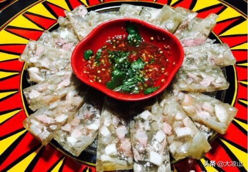 舌尖上的雷波县：美食与土特产的盛宴插图