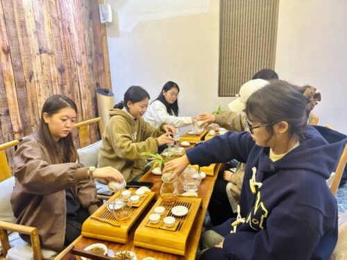 会东县青年夜校茶艺课受热捧，传承茶文化丰富青年生活插图1