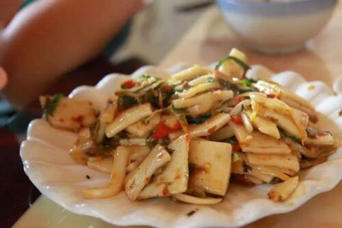云南十大小吃：品味地道云南风味，探寻传统美食魅力插图4