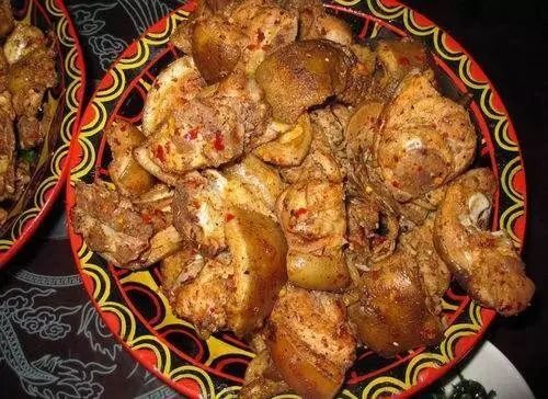 舌尖上的西昌坨坨肉：传统美味的烹饪秘籍插图
