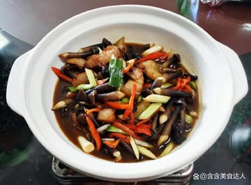 云南美食之旅：必尝6道滇菜，唤醒你的味蕾！插图1