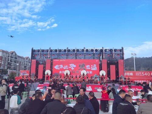 会东“双黑”美食节盛况：冬日暖阳下的美食与文化盛宴插图4