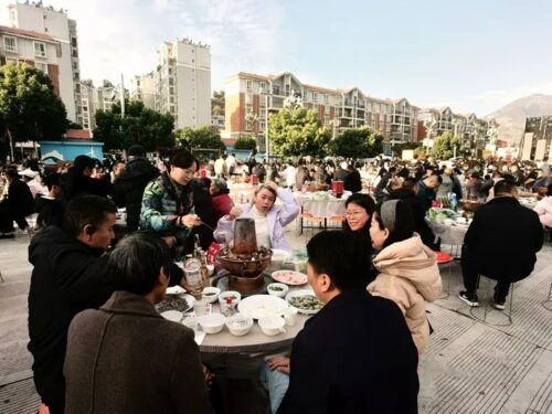 会东“双黑”美食节盛况：冬日暖阳下的美食与文化盛宴插图2