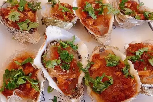 生蚝怎么做才好吃？烹饪生蚝做出美味要掌握哪些烹饪技巧和方法？插图2