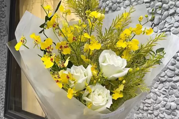 女王节花卉选择指南：康乃馨、百合花等传递美好祝福插图9