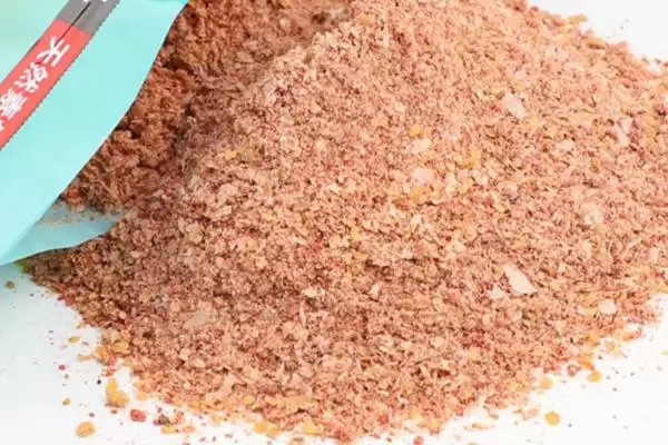 野钓鲫鱼用啥商品饵料好？鲫鱼饵料选择与养鱼关键细节？插图6