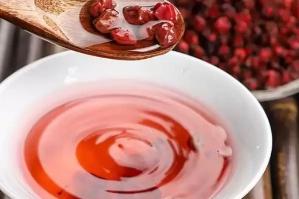 五味子蜂蜜怎么吃，可用开水冲泡饮用插图1