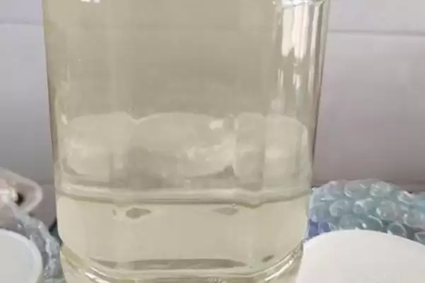 蜂蜜有几种颜色，主要有白色、水白色、琥珀色等7种颜色插图1