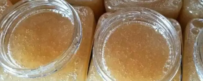 怎么化开结晶了的蜂蜜，最快速的化开方法是隔水加热-会东网