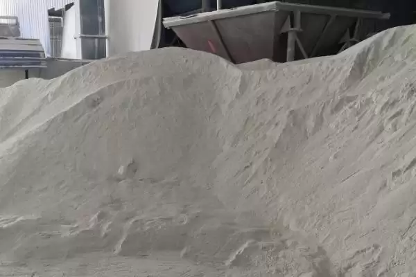 知悉蜈蚣惧怕对象的方法和重点？养鸡要做好哪些蜈蚣防治关联？插图6