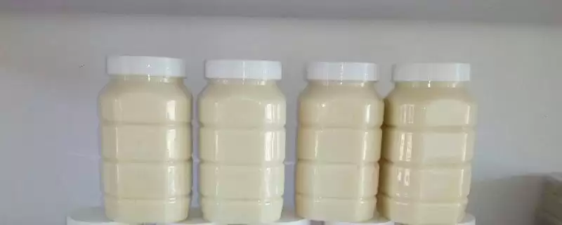 椴树蜜结晶后是什么样子，呈洁白色或乳黄色的油脂状-会东网