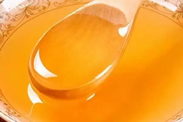 常见的蜂蜜品种，有百花蜜、槐花蜜等插图2