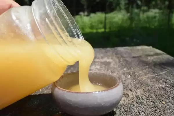 怎么化开结晶了的蜂蜜，最快速的化开方法是隔水加热插图4