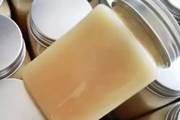 油菜花蜂蜜怎么鉴别真假，从色泽、香味、口感和结晶状态综合分辨插图3