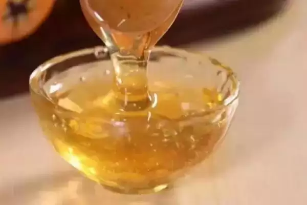 枇杷什么时候开花，盛花期在11-12月插图3