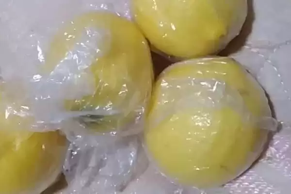 柠檬防氧化小妙招:冰箱冷藏的保鲜秘籍插图2 柠檬防氧化小妙招:冰箱冷藏的保鲜秘籍插图2