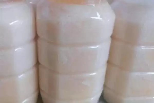 椴树蜜的价格，一般都在50元以上一斤插图3