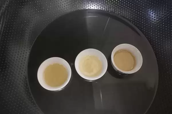 蜂蜜结晶要如何处理，气温升高后可自行恢复插图2