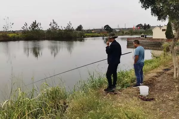 六月份钓鱼的水层选择 ,六月气候条件为何适合钓浮？插图3
