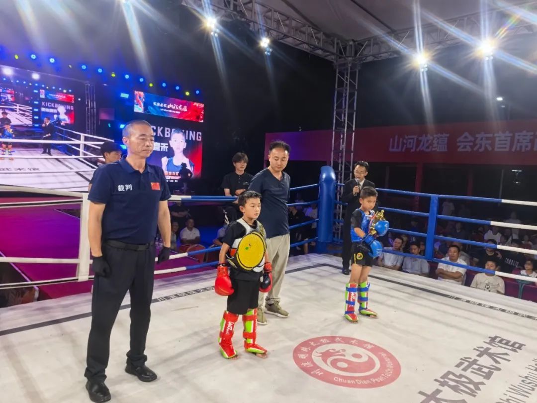 会东站山河龙蕴杯:青少儿搏击小将展风采,赛事助力梦想腾飞插图2 会东站山河龙蕴杯:青少儿搏击小将展风采,赛事助力梦想腾飞插图2