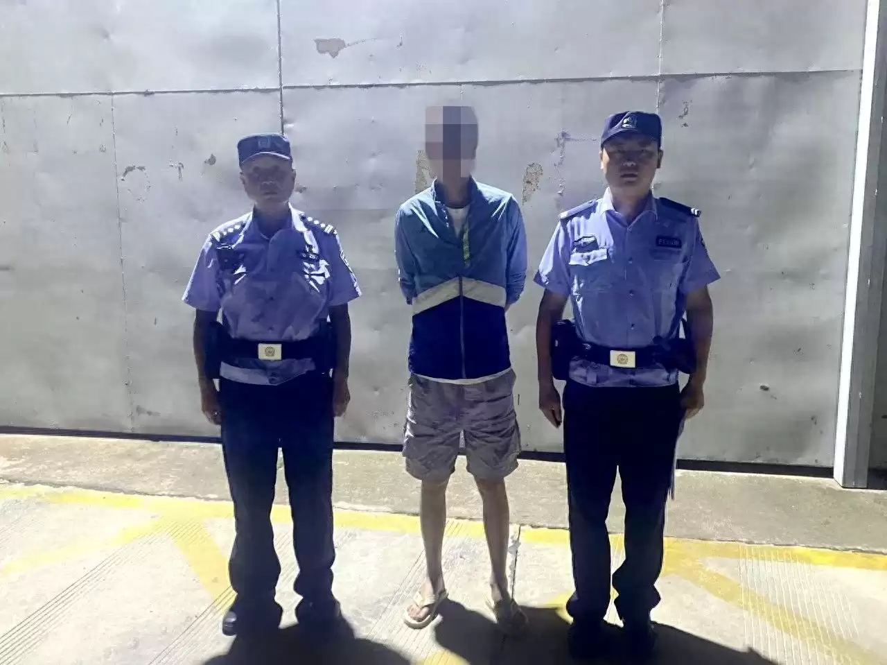 会理一男子罗某醉酒翻栏入公安局砸坏警车挡风玻璃，已被行拘并普法解读-会东网