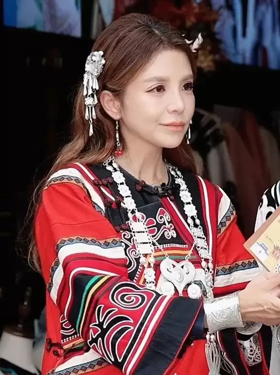 2025 “金火把” 年度品牌之夜凉山启幕：文旅美食盛宴，见证融合发展成果插图12