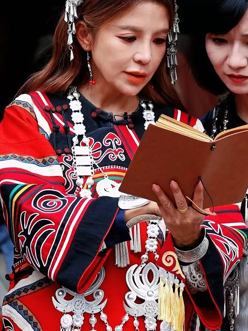 2025 “金火把” 年度品牌之夜凉山启幕：文旅美食盛宴，见证融合发展成果插图11