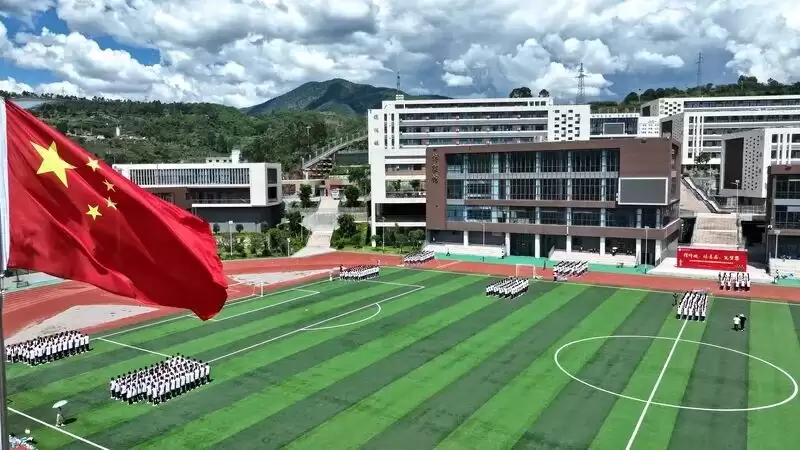 会东高一新生军训尾声:迷彩方阵里的成长与蜕变插图3 会东高一新生军训尾声:迷彩方阵里的成长与蜕变插图3