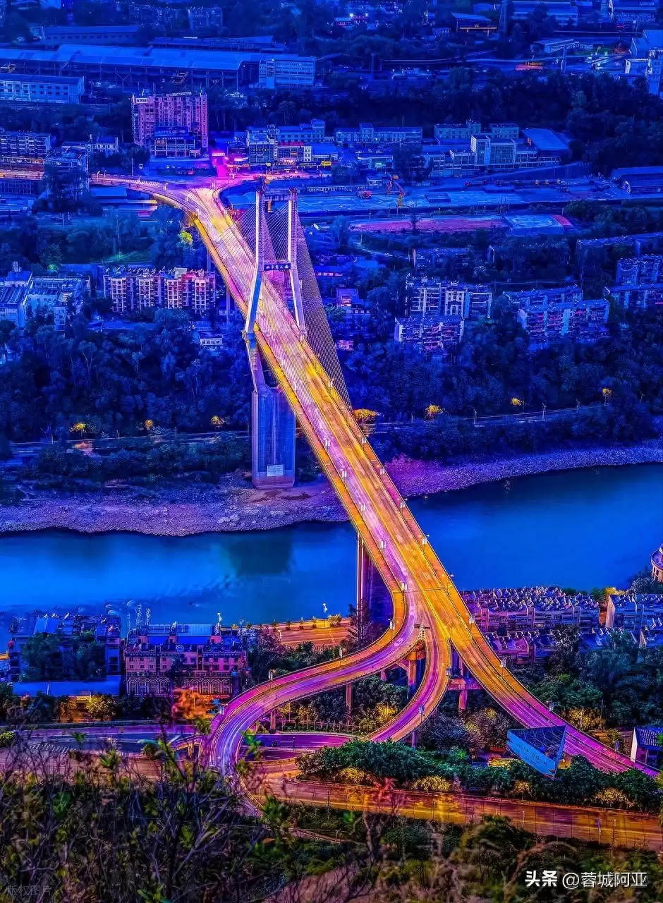 探秘全国唯一以花命名城市 —— 攀枝花:资源、发展与美食的魅力交融-会东网