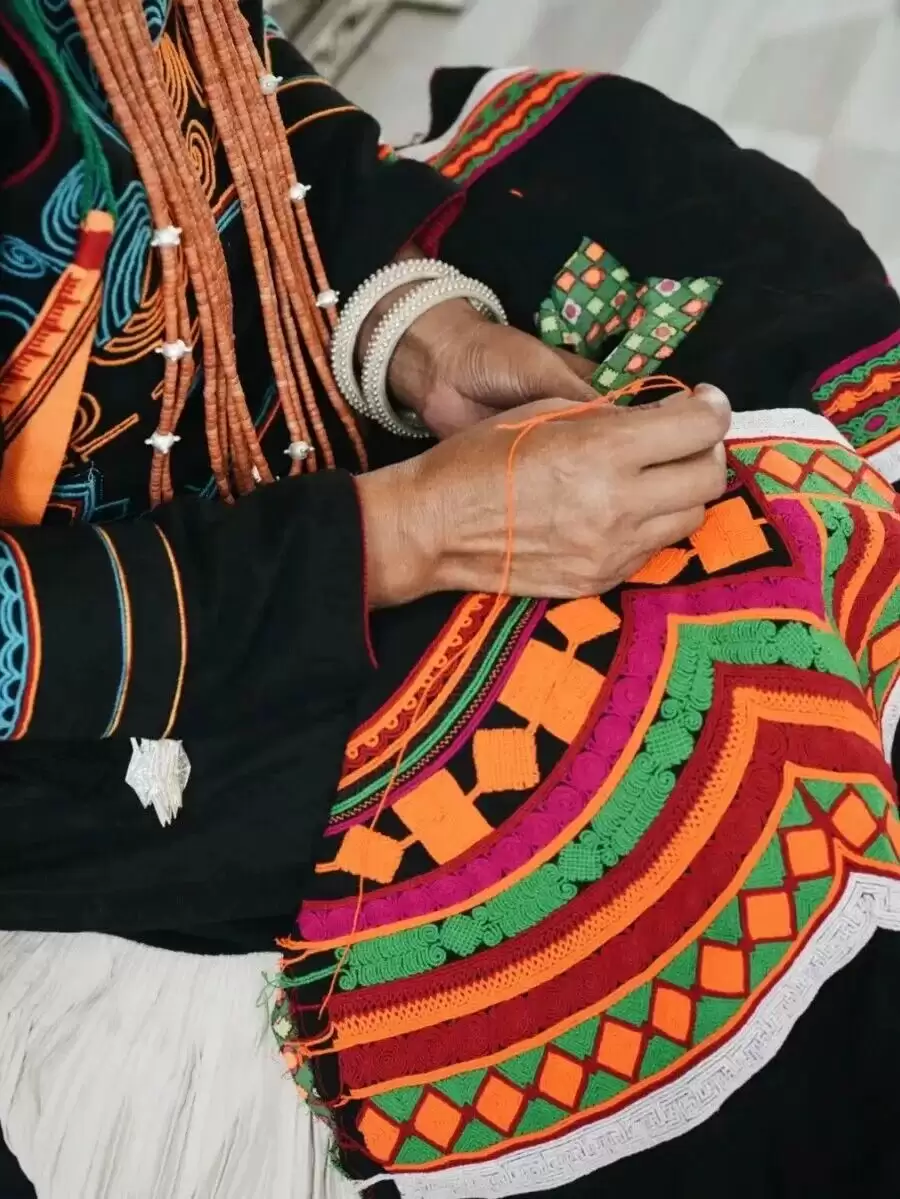 凉山之美：自然、文化与历史交织的五彩画卷插图6