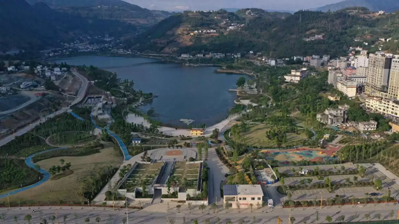 凉山新型城镇化:乐水湖项目生态赋能,大石板古村文旅蝶变,绘就城乡新画卷-会东网