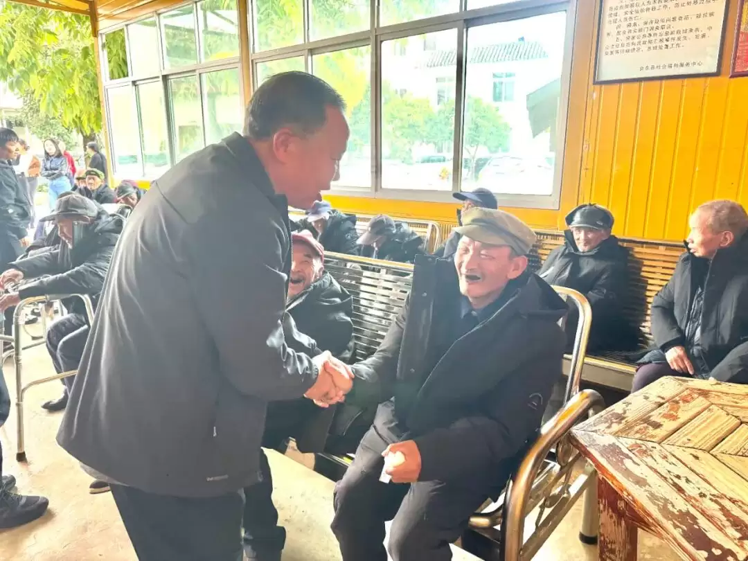 “九九重阳敬老情 爱心捐赠暖人心”：社会爱心人士走进小坝敬老院传递温暖-会东网