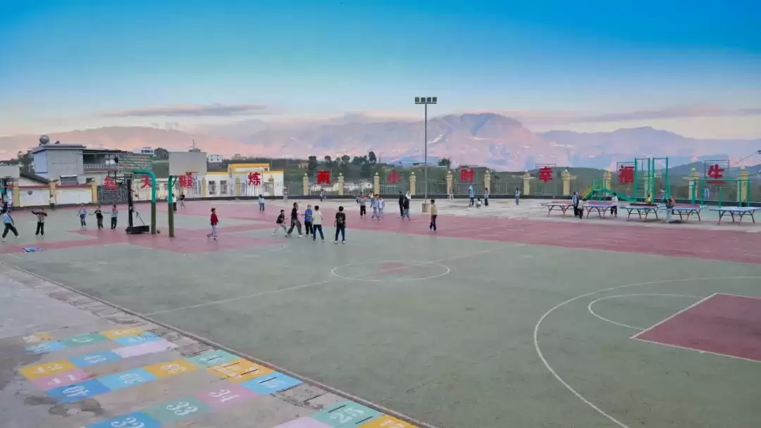 铁柳镇中心校六年级寄宿制试点落地,如何全方位提升学生成长并优化教育资源?插图3 铁柳镇中心校六年级寄宿制试点落地,如何全方位提升学生成长并优化教育资源?插图3